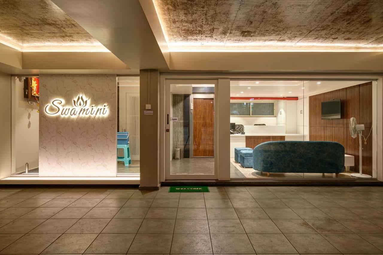 Hotel Swamini Kolhapur Buitenkant foto